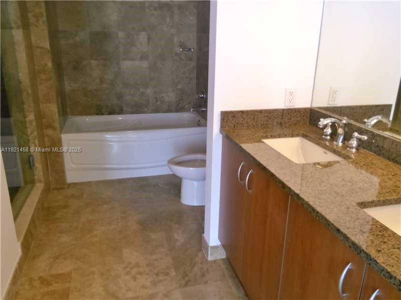 300 S Biscayne Blvd #2710 Miami, FL 33131