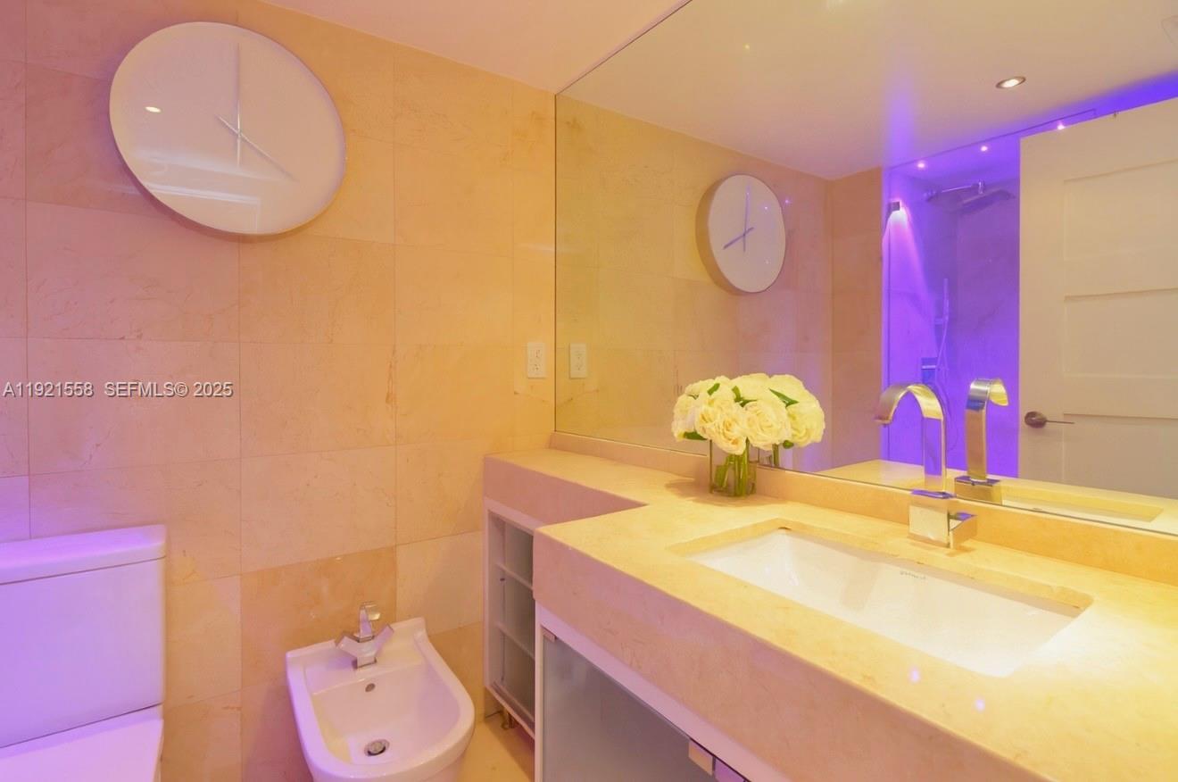 image The Floridian Condo11