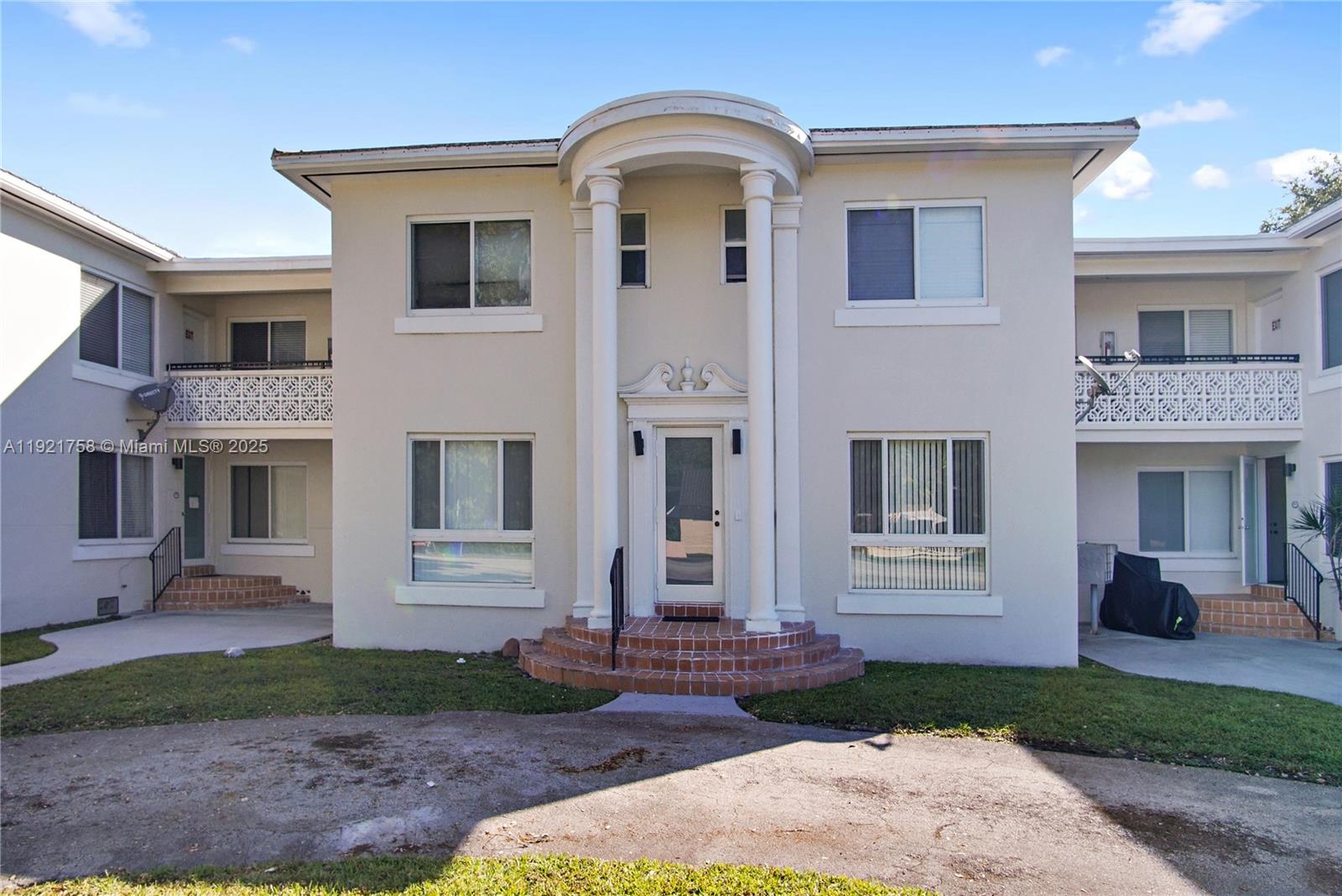 1567 S Le Jeune Rd #3