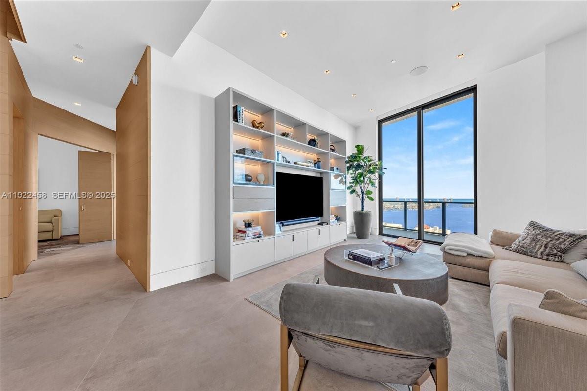 image Dua Residences17