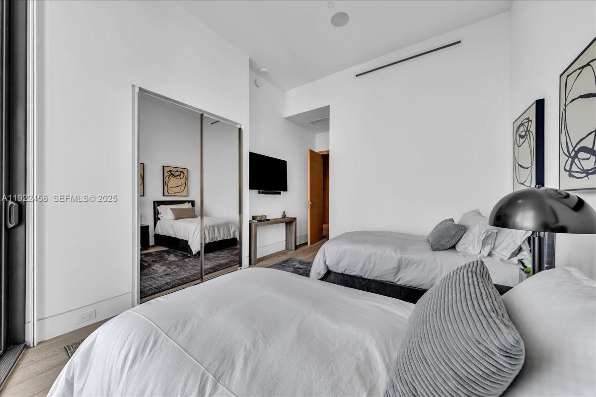 image Dua Residences37