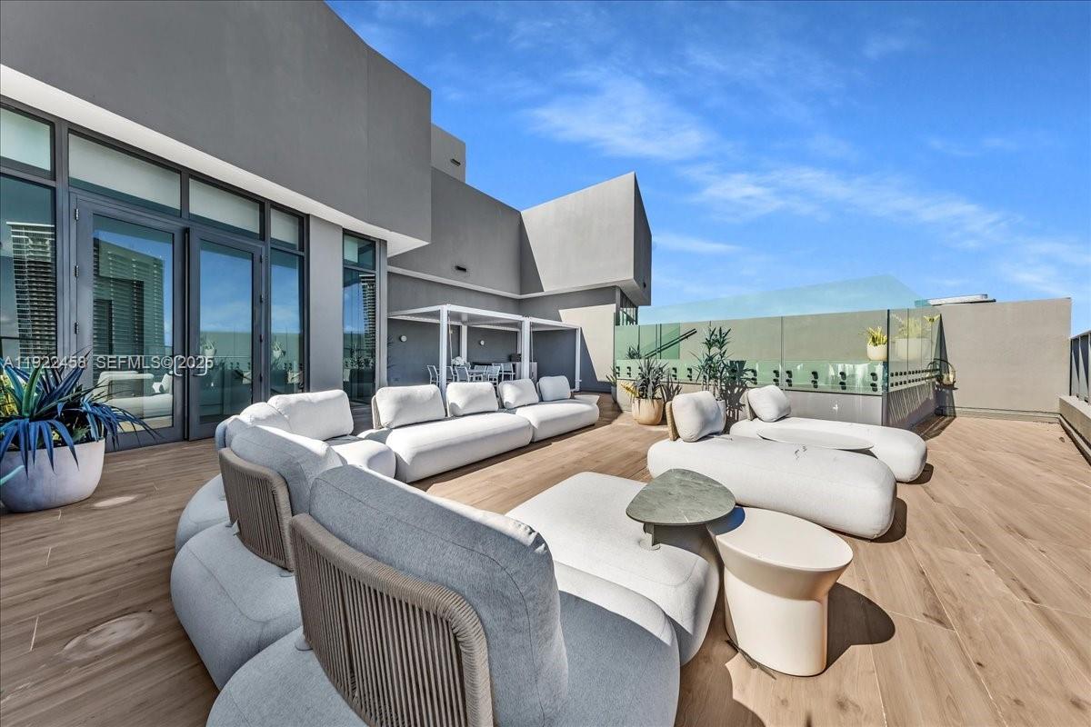 image Dua Residences43