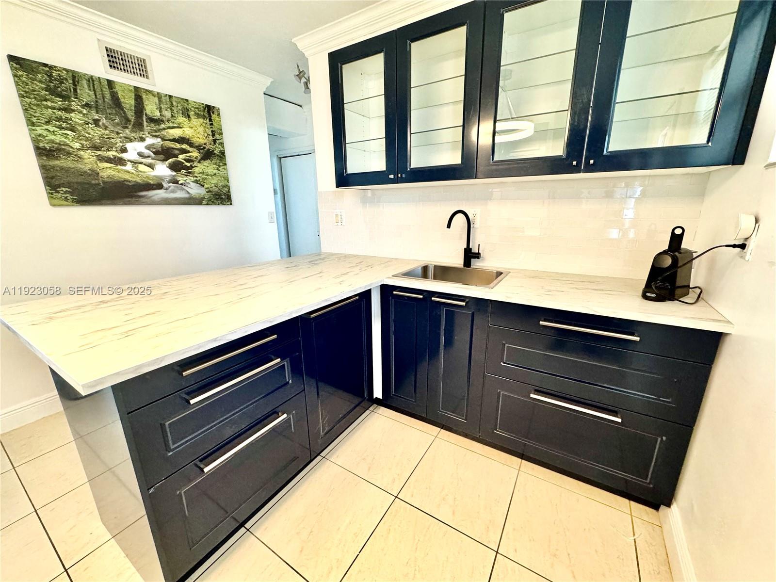 1300 Lincoln Rd #C903 Miami Beach, FL 33139