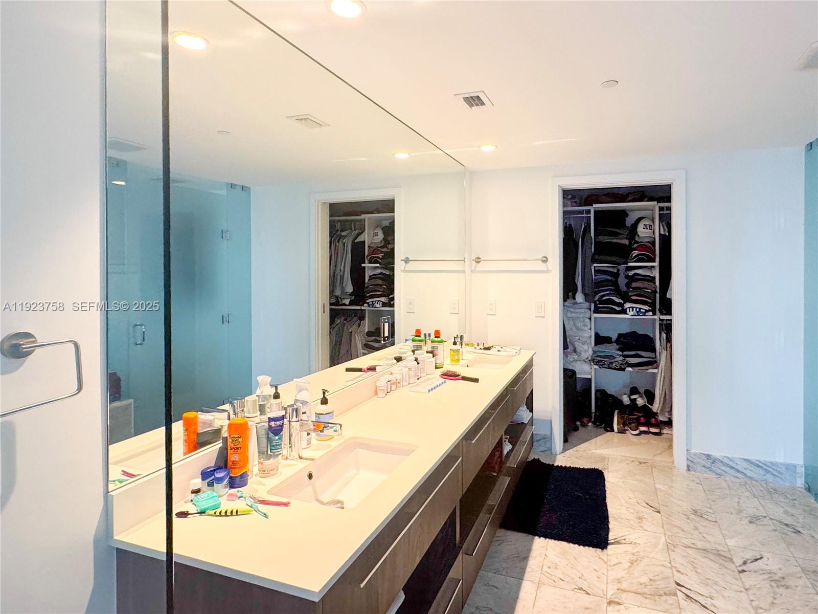 3131 NE 7th Ave #2702 Miami, FL 33137