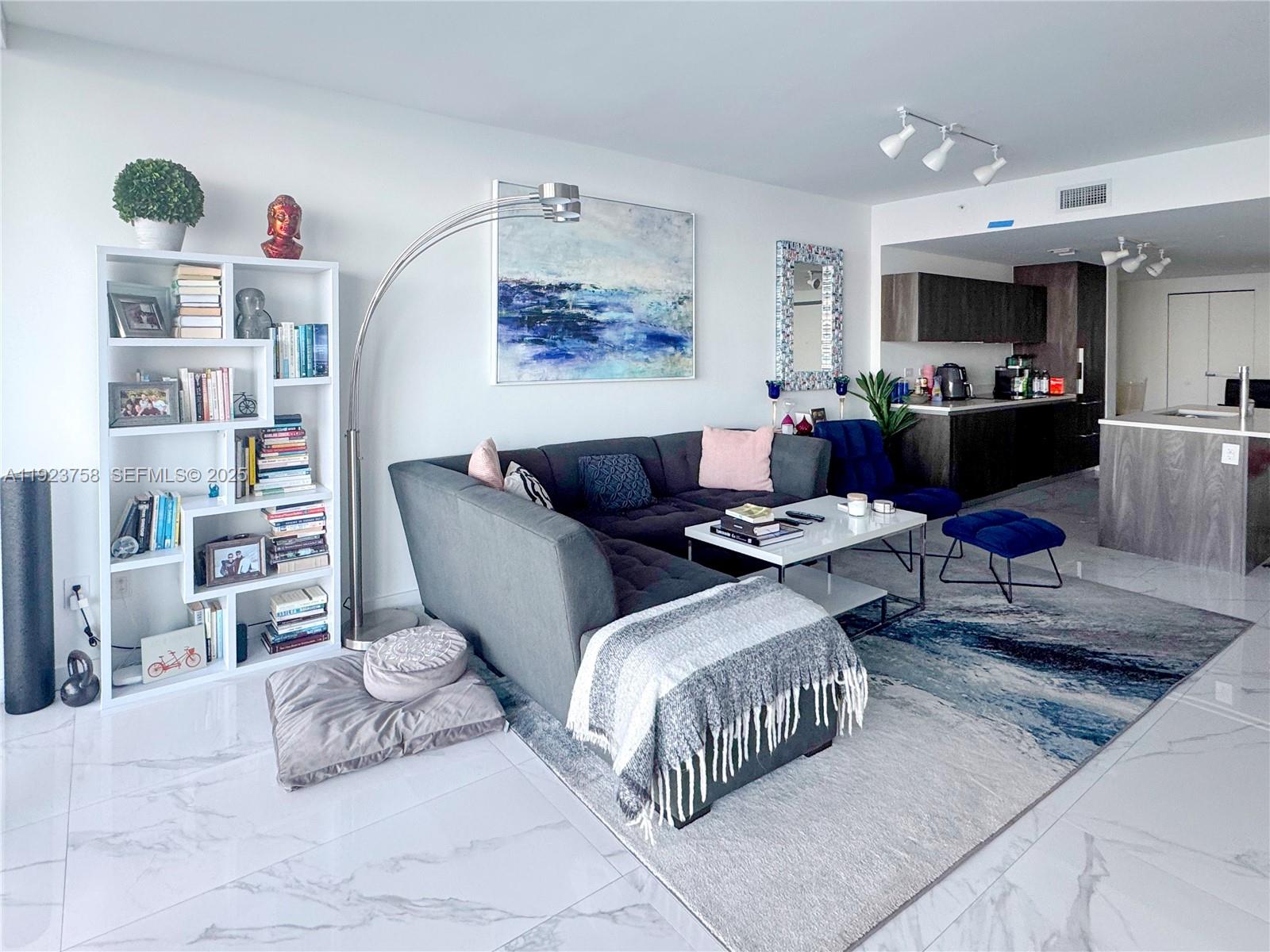 3131 NE 7th Ave #2702 Miami, FL 33137