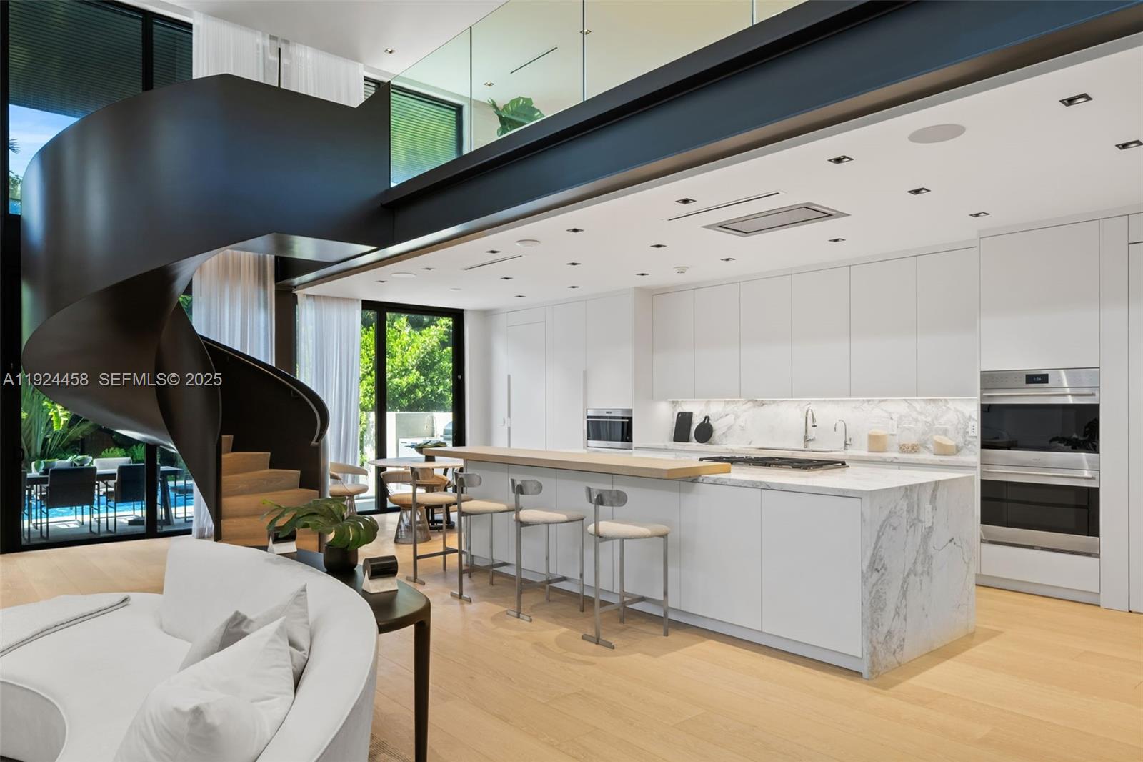 620 Ocean Blvd Golden Beach, FL 33160