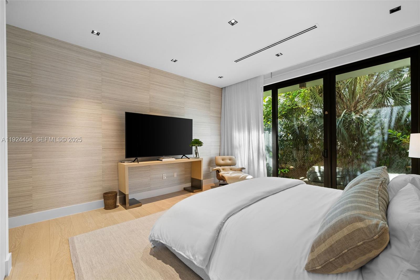 620 Ocean Blvd Golden Beach, FL 33160