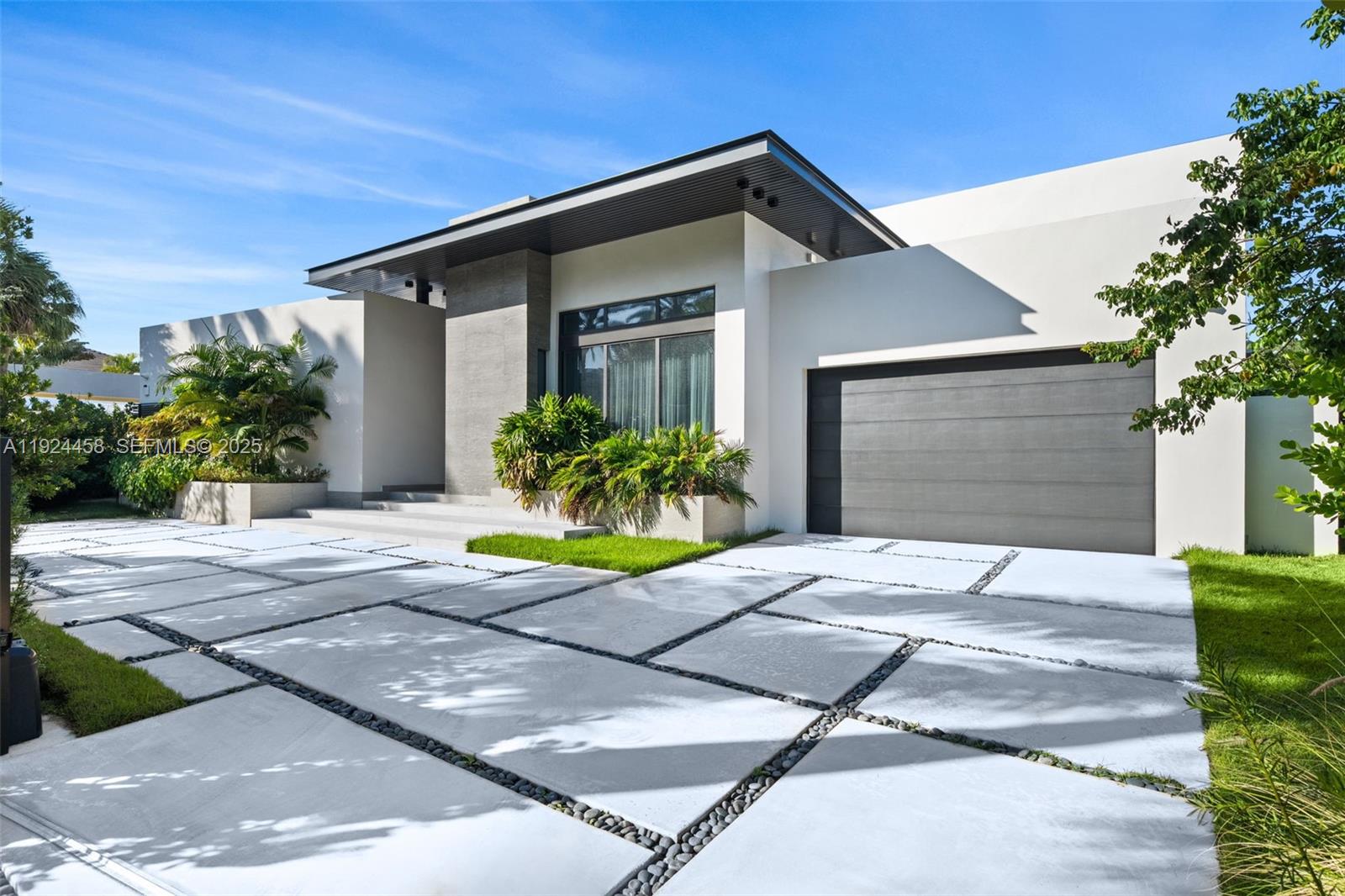 620 Ocean Blvd Golden Beach, FL 33160