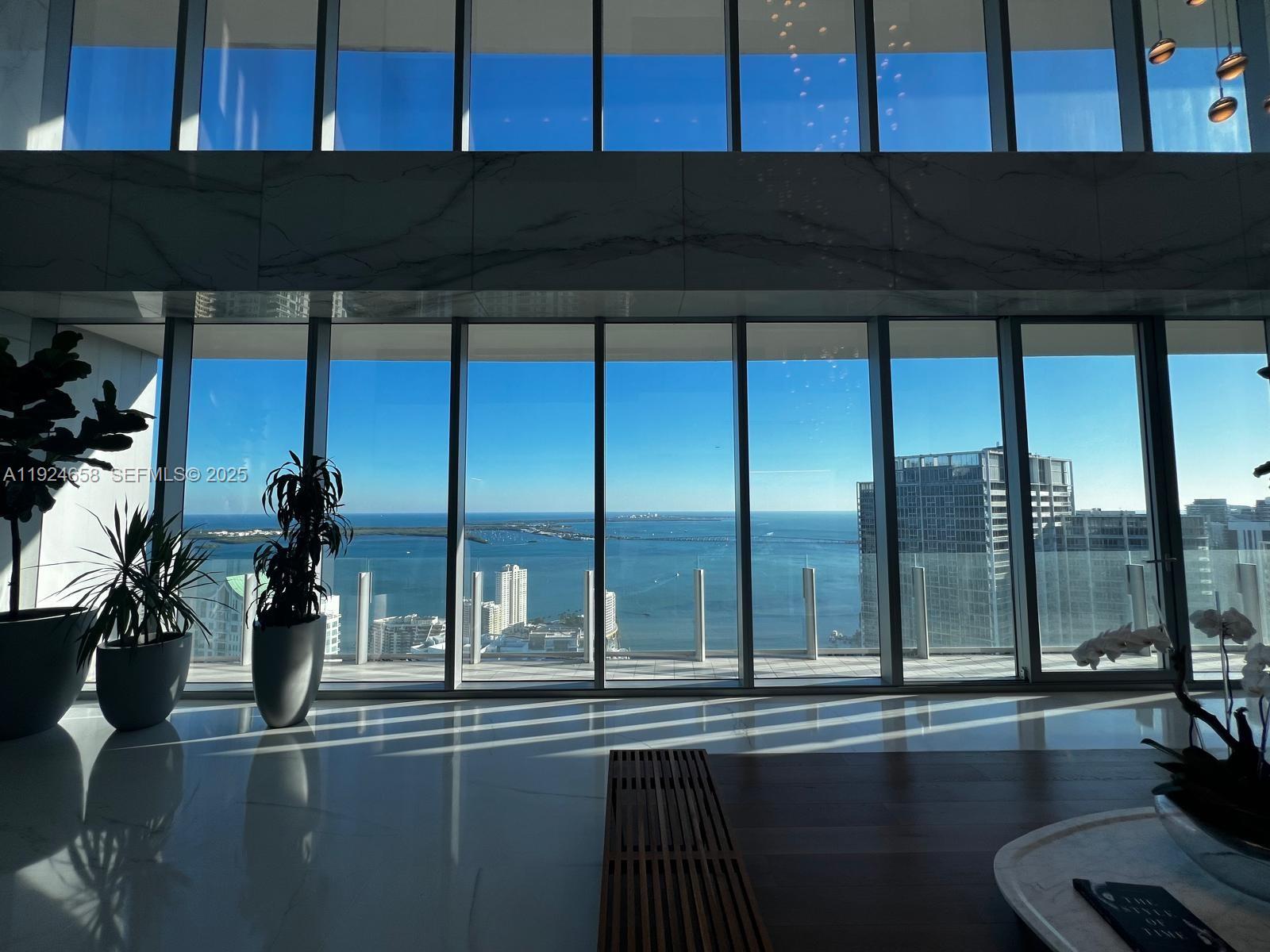 300 Biscayne Blvd Way #2208W Miami, FL 33131