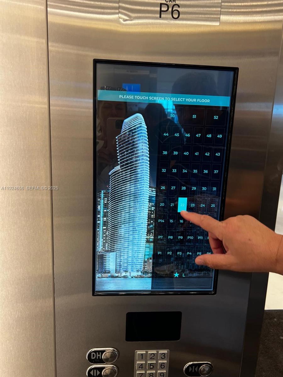 300 Biscayne Blvd Way #2208W Miami, FL 33131