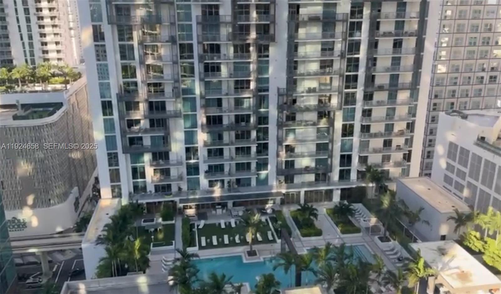 300 Biscayne Blvd Way #2208W Miami, FL 33131