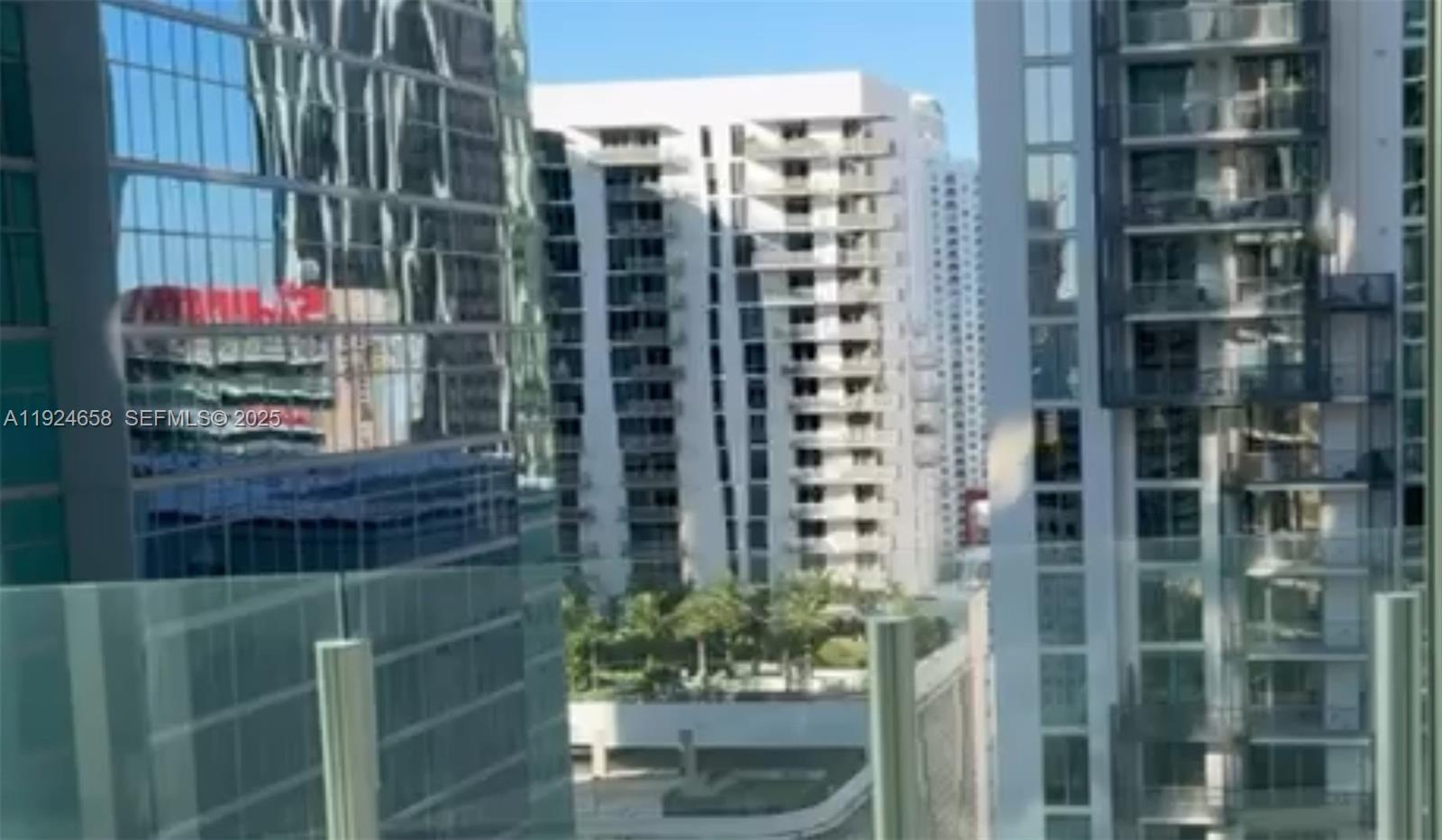 300 Biscayne Blvd Way #2208W Miami, FL 33131