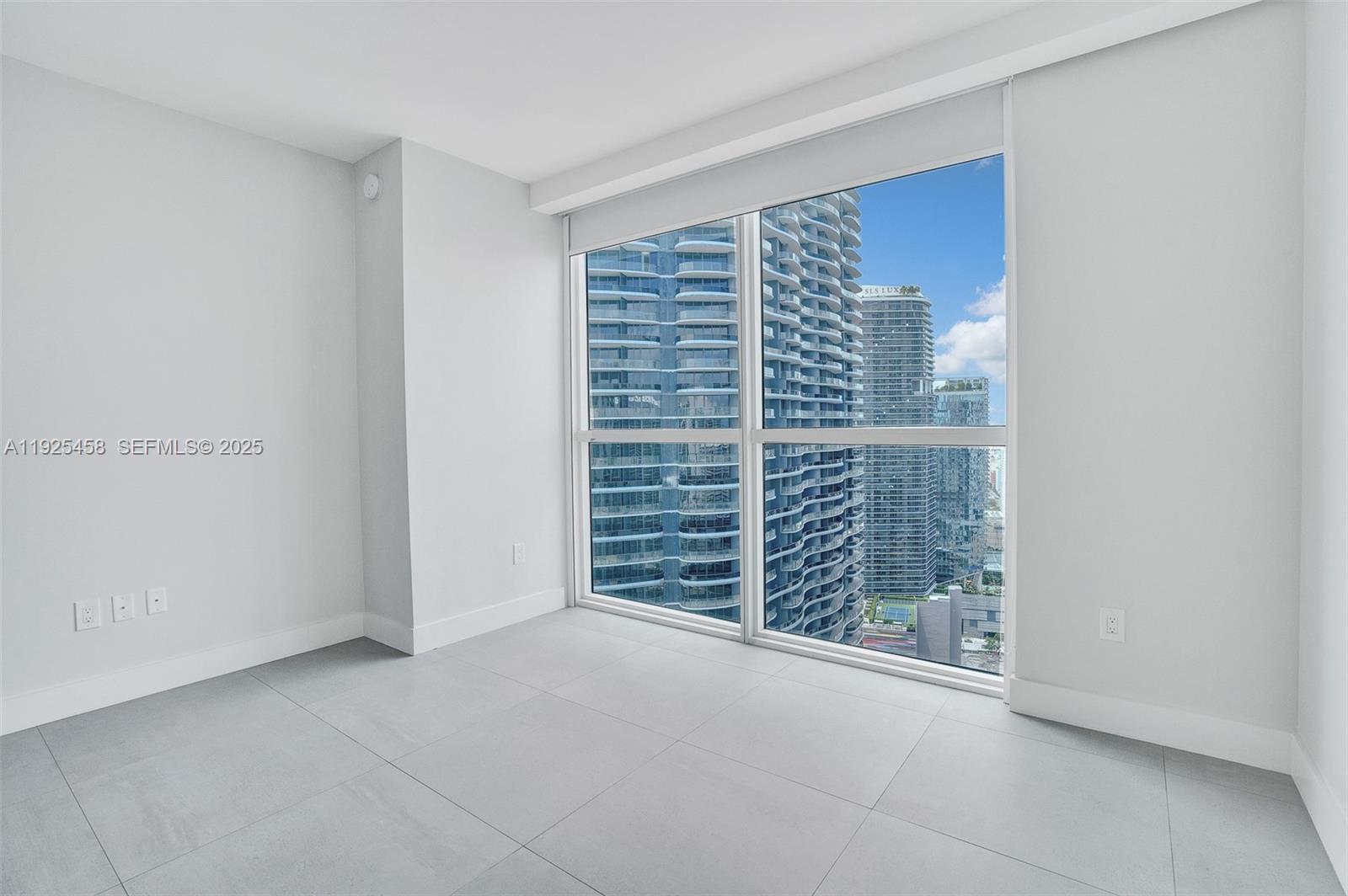 1080 Brickell Ave #4109 Miami, FL 33131