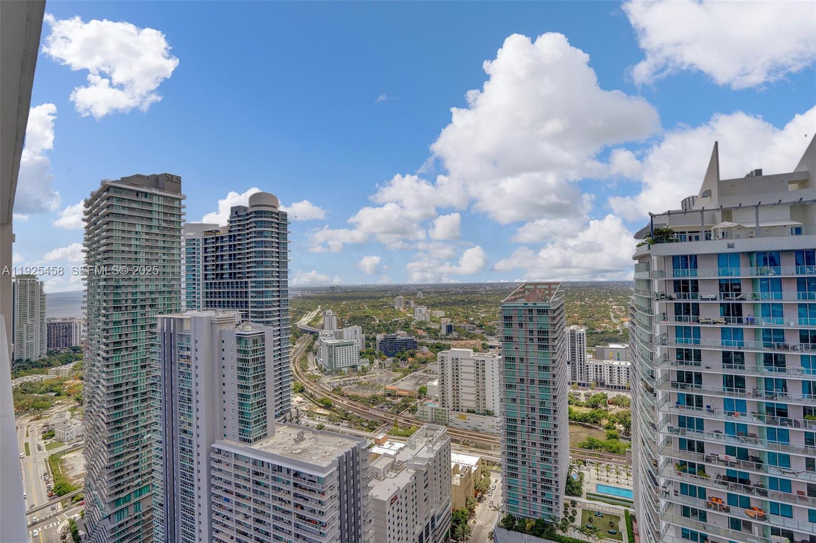 1080 Brickell Ave #4109 Miami, FL 33131