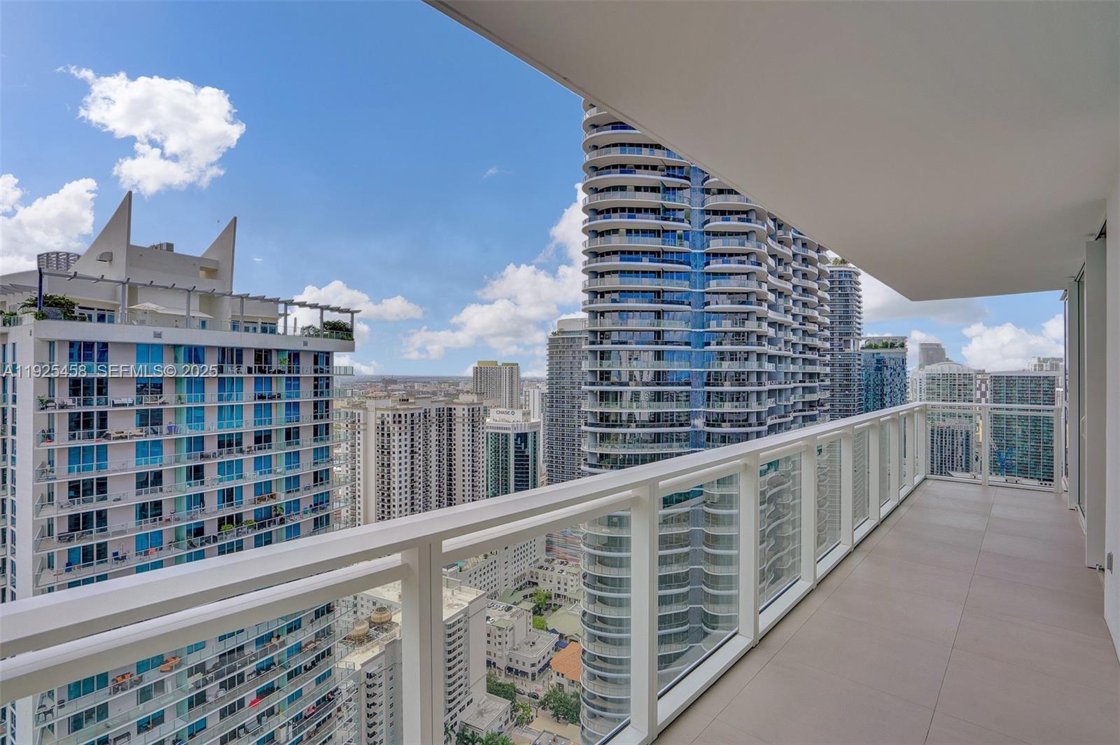 1080 Brickell Ave #4109 Miami, FL 33131