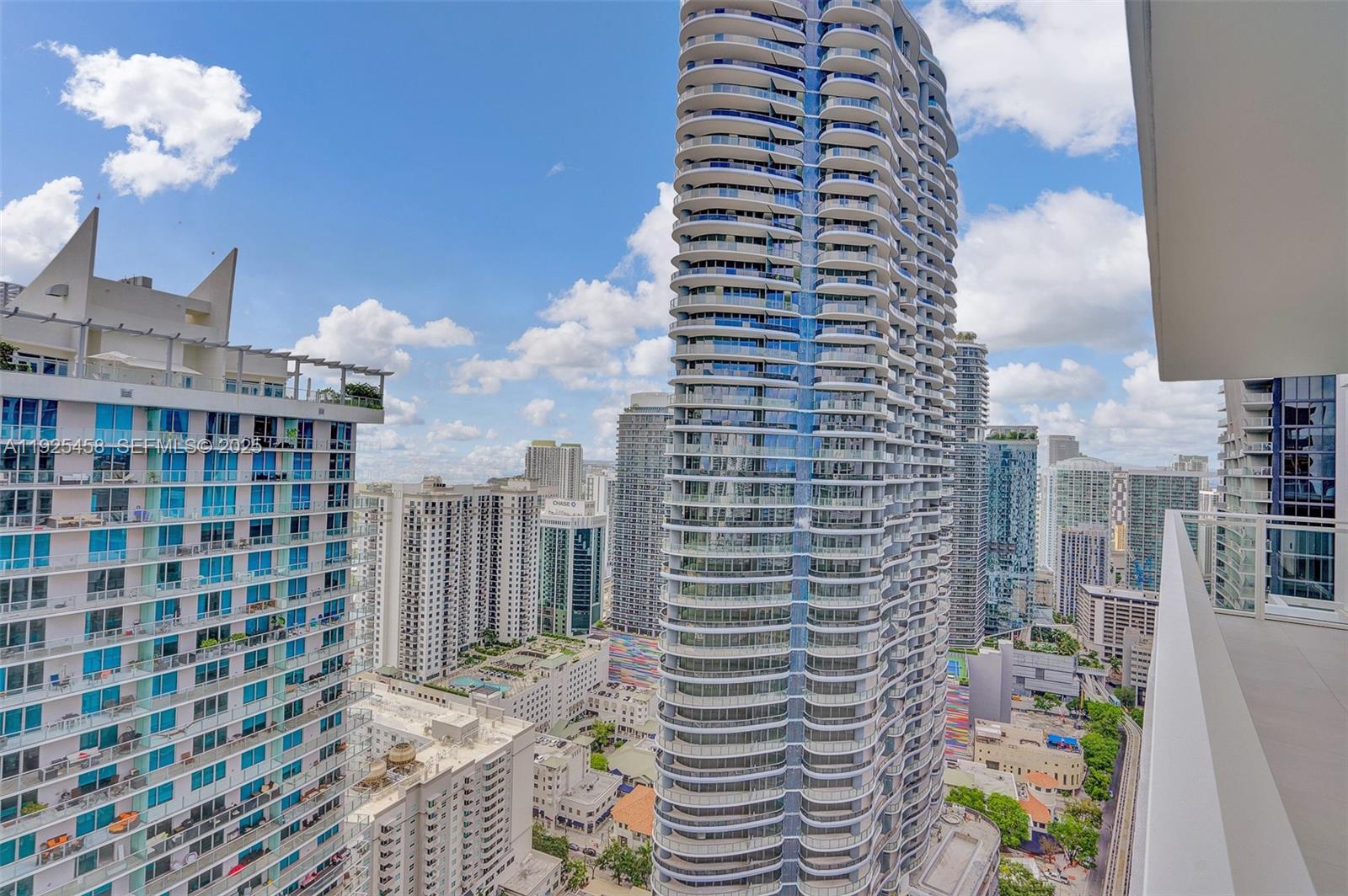 1080 Brickell Ave #4109 Miami, FL 33131