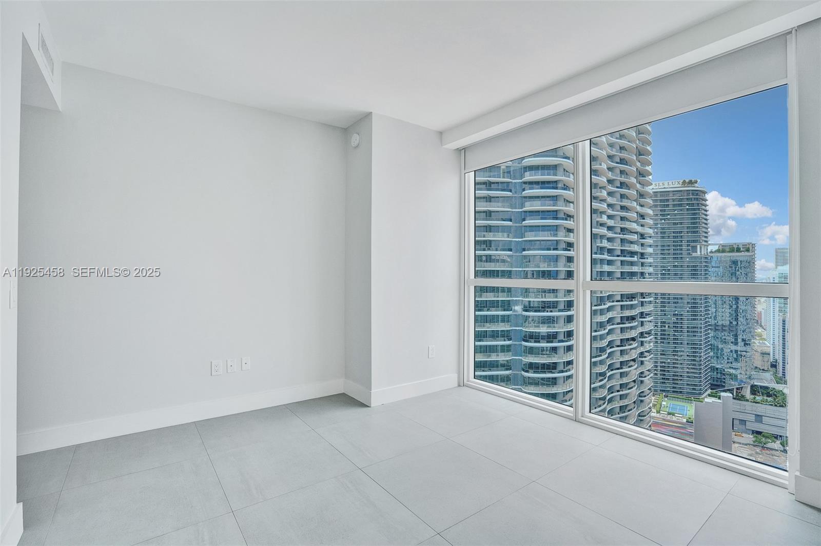 1080 Brickell Ave #4109 Miami, FL 33131