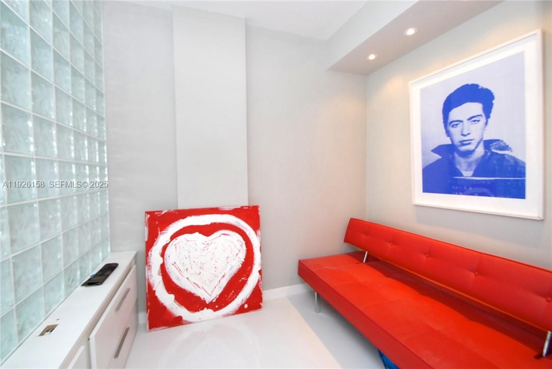 800 West Ave #PH27 Miami Beach, FL 33139