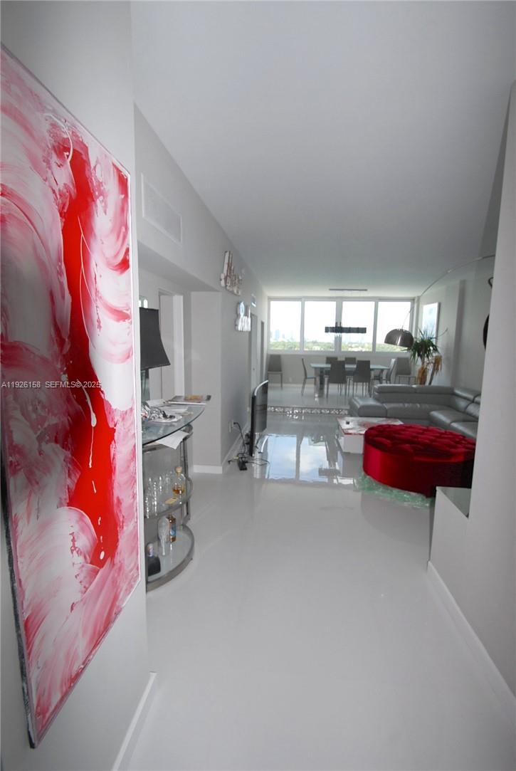 800 West Ave #PH27 Miami Beach, FL 33139