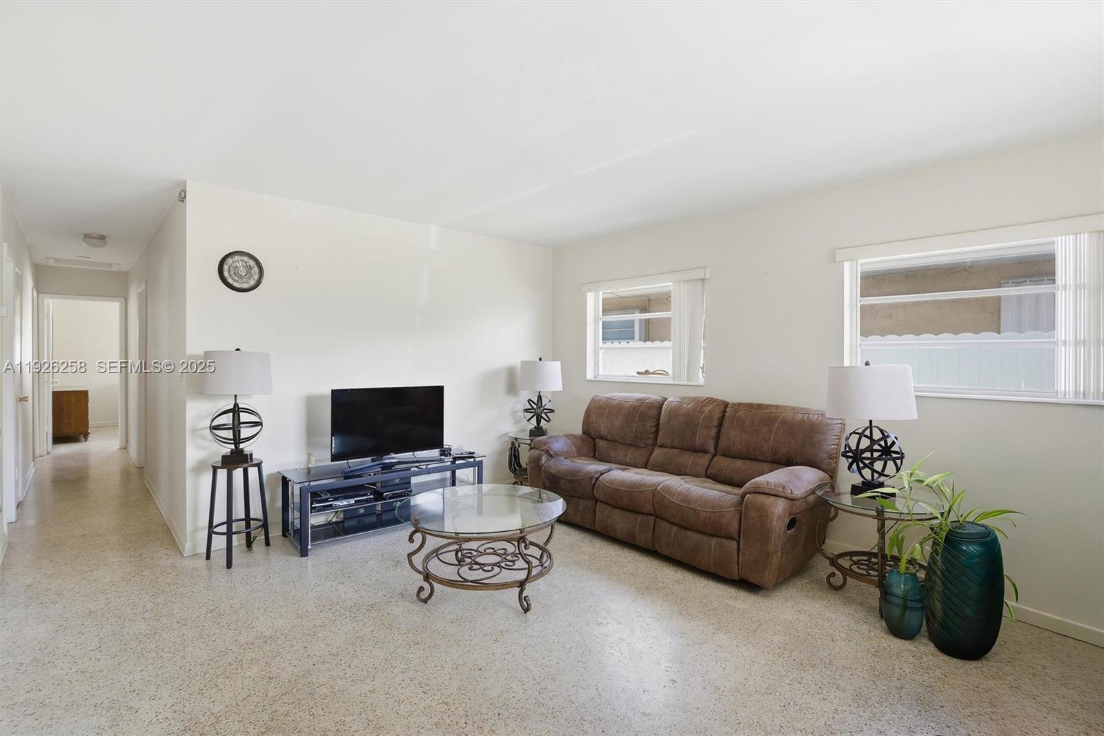 10551 SW 27th St Miami, FL 33165