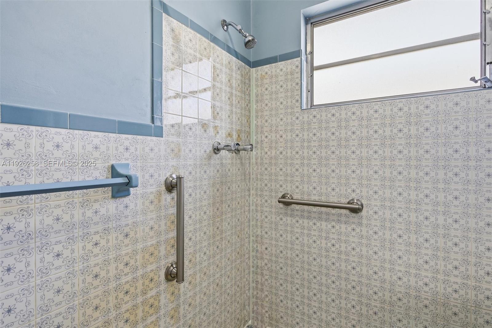 10551 SW 27th St Miami, FL 33165