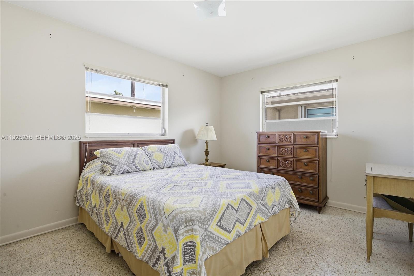 10551 SW 27th St Miami, FL 33165