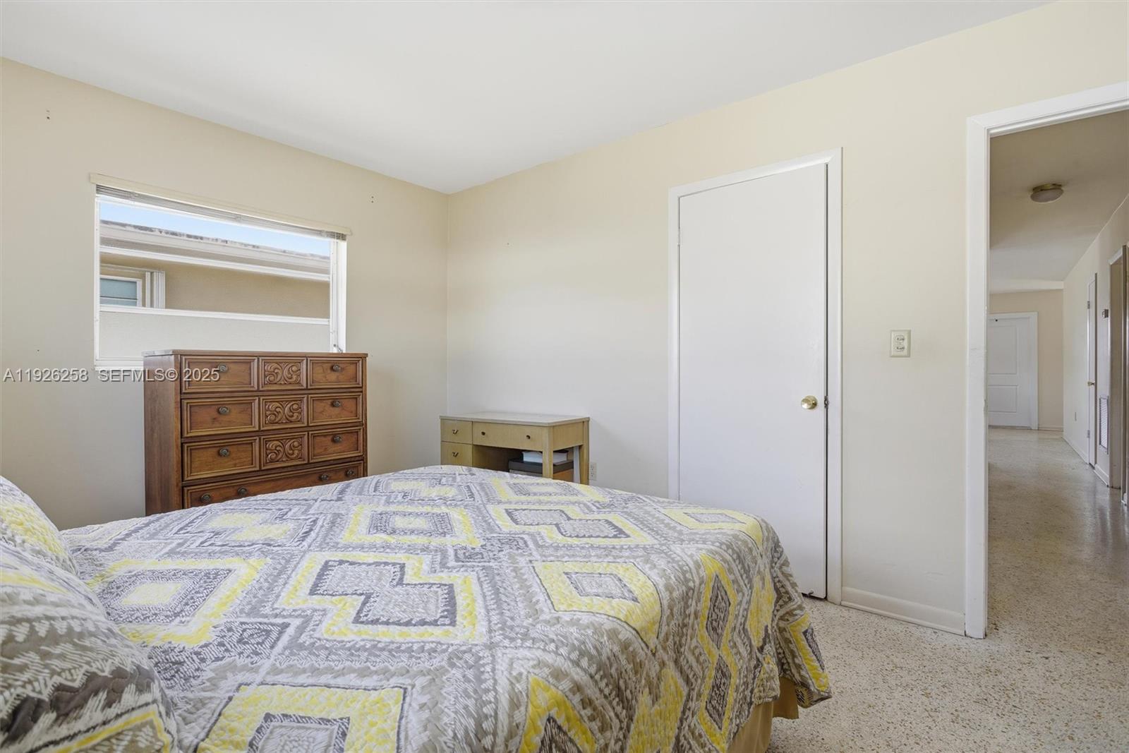 10551 SW 27th St Miami, FL 33165