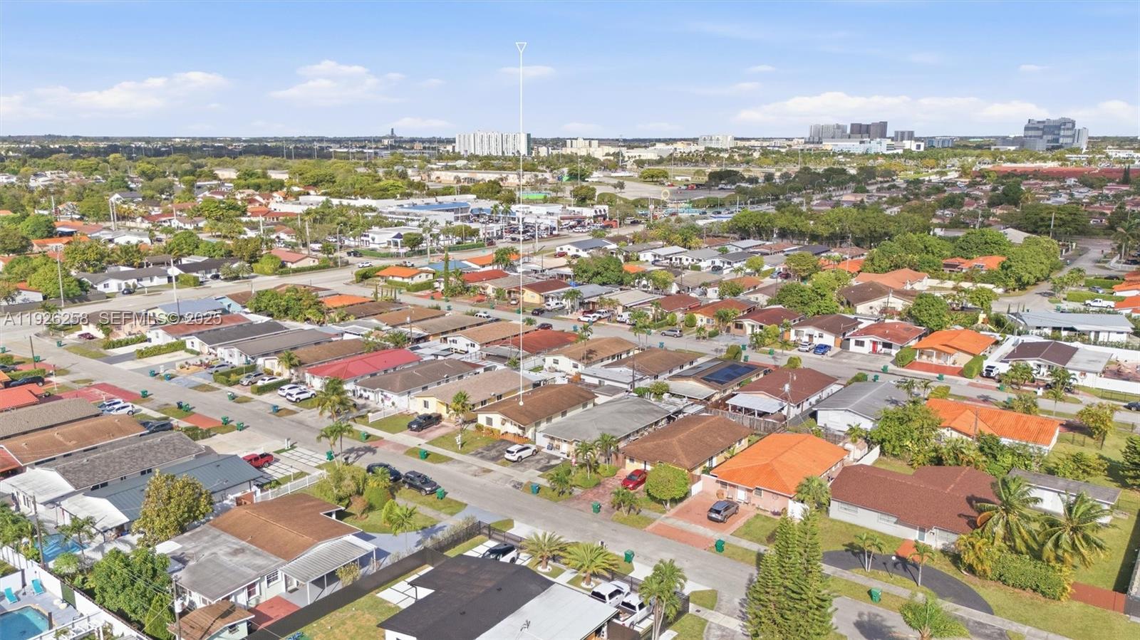 10551 SW 27th St Miami, FL 33165