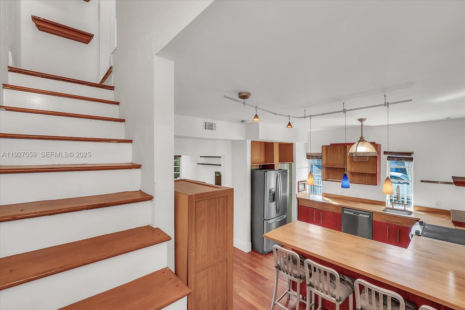 1525 Pennsylvania Ave #1 Miami Beach, FL 33139