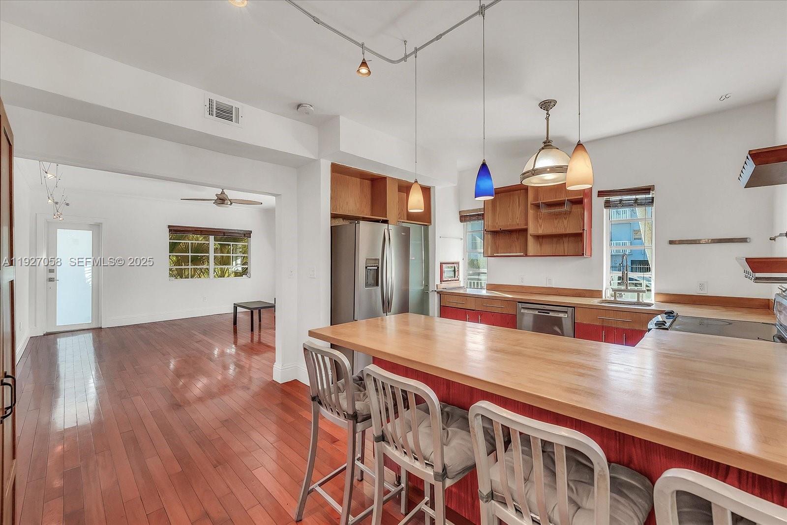 1525 Pennsylvania Ave #1 Miami Beach, FL 33139