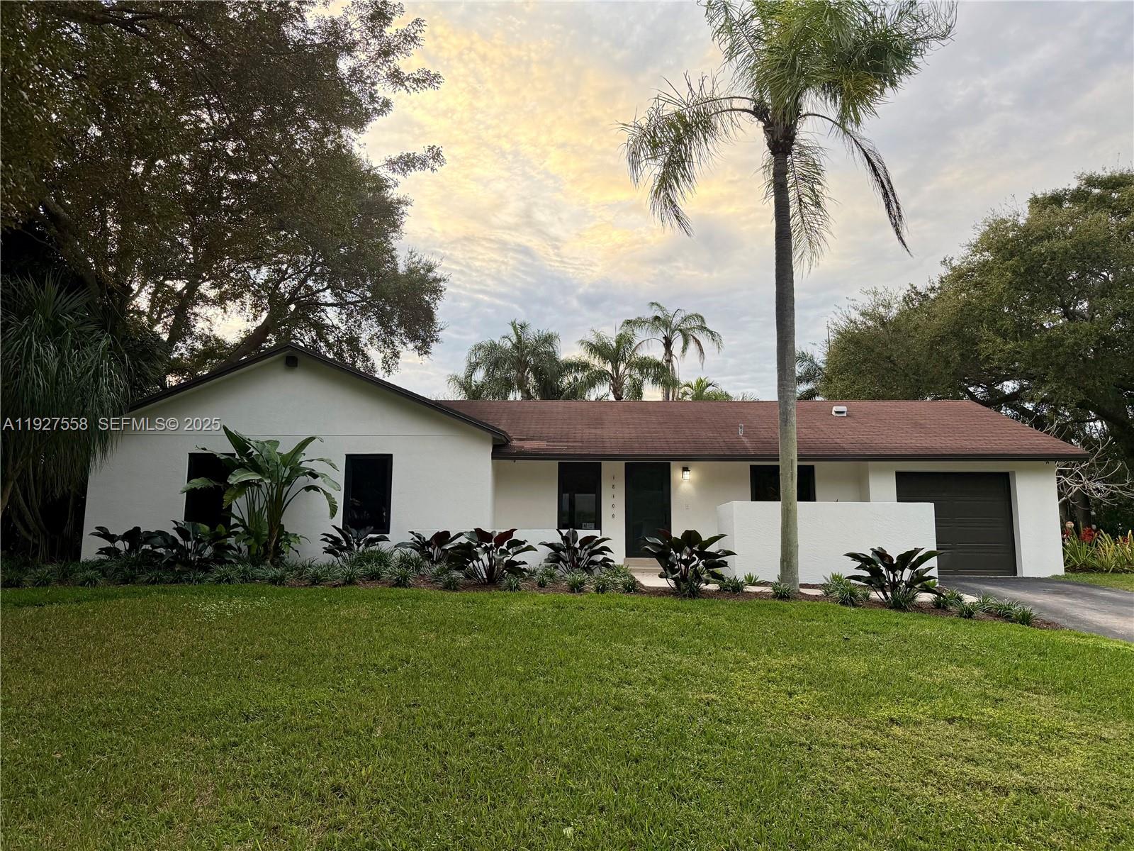 Undisclosed Address Palmetto Bay, FL 33157