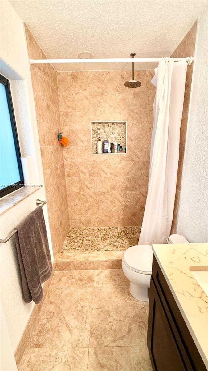 Undisclosed Address Palmetto Bay, FL 33157