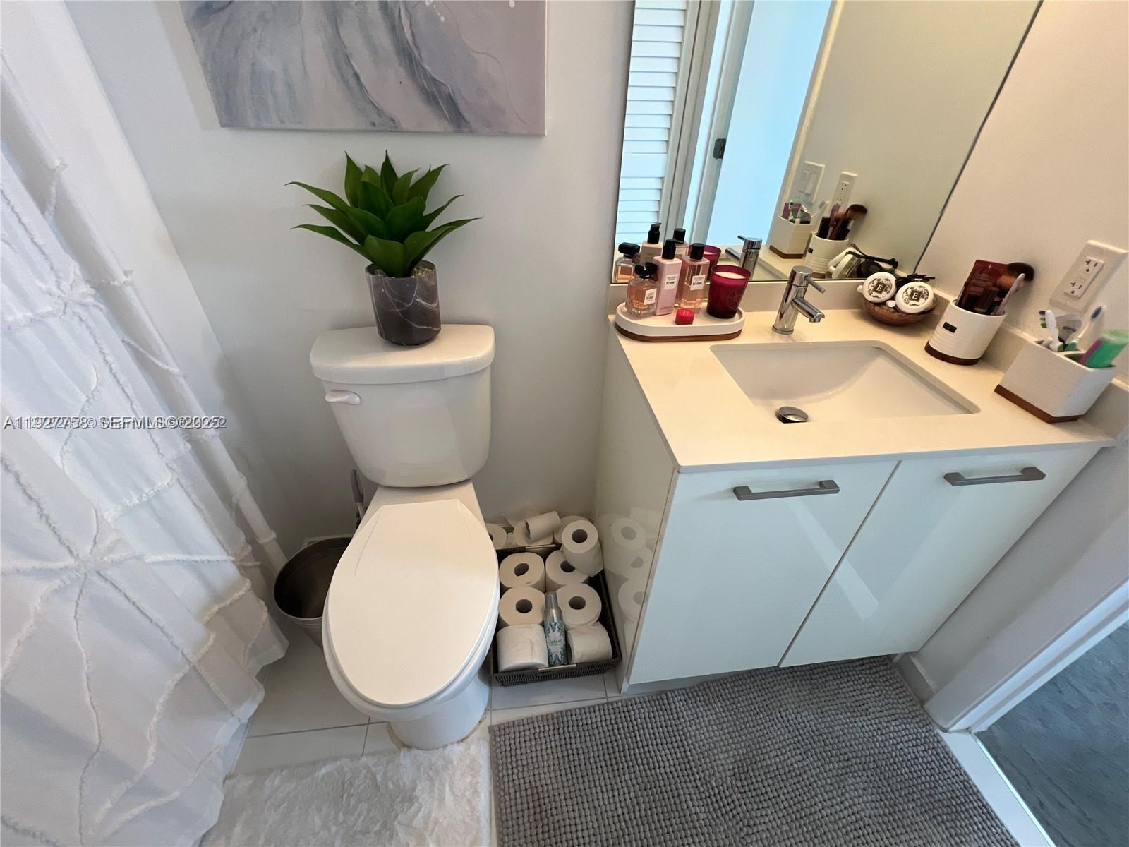 151 SE 1st St #702 Miami, FL 33131