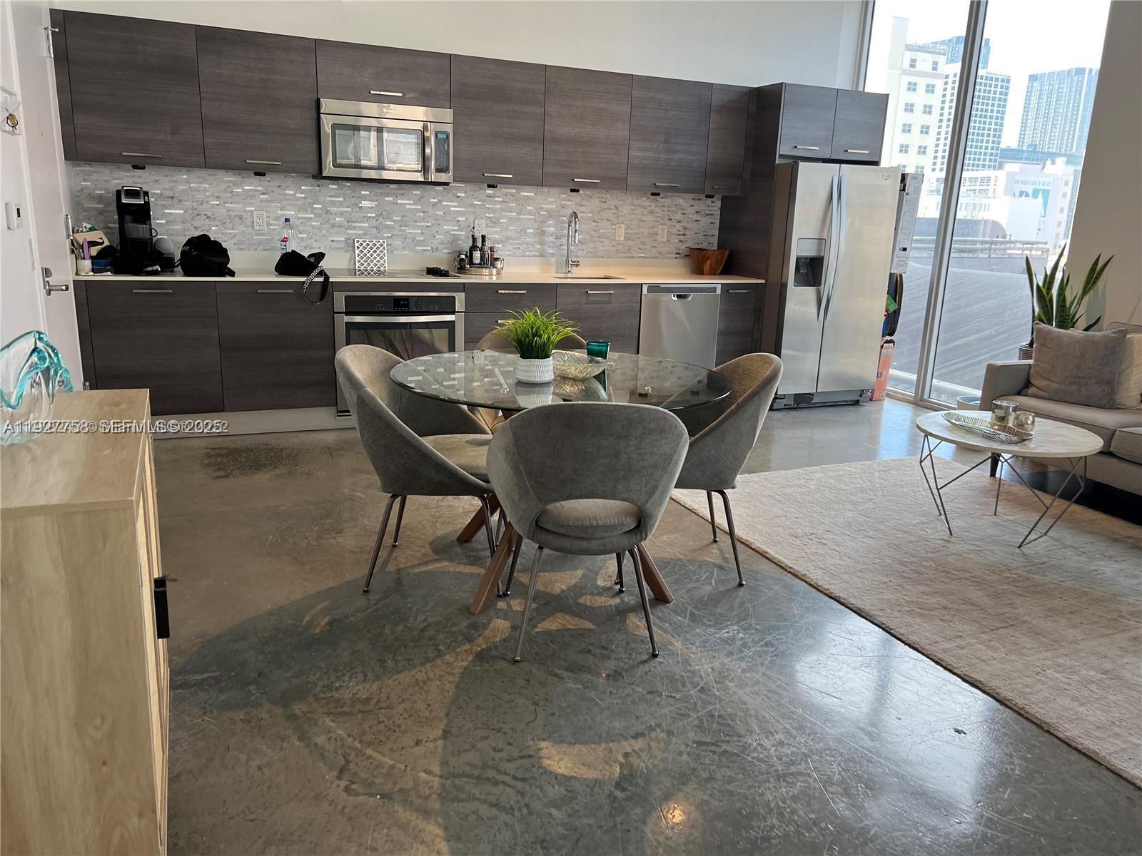 151 SE 1st St #702 Miami, FL 33131