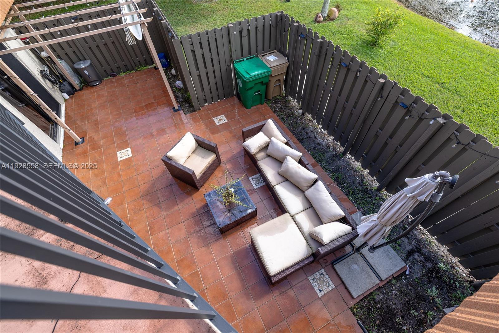 11006 N Harmony Lk Cir Davie, FL 33324