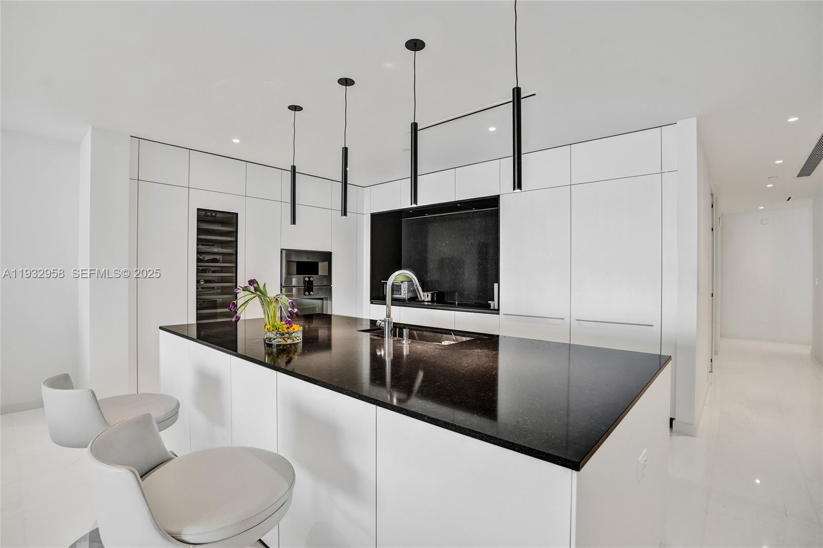 300 Biscayne Blvd Way #3304C Miami, FL 33131