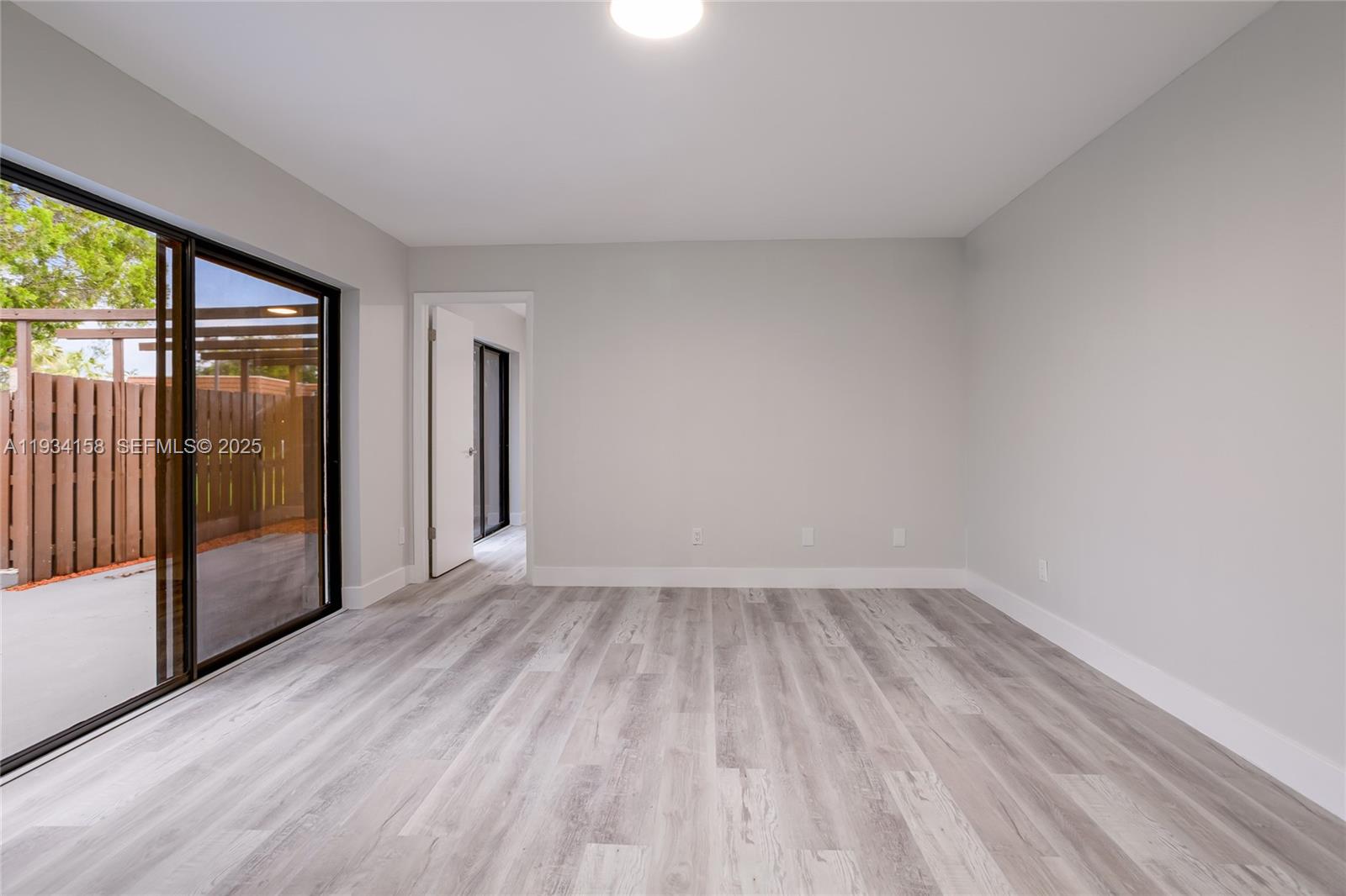 1170 SW 118th Ter Davie, FL 33325