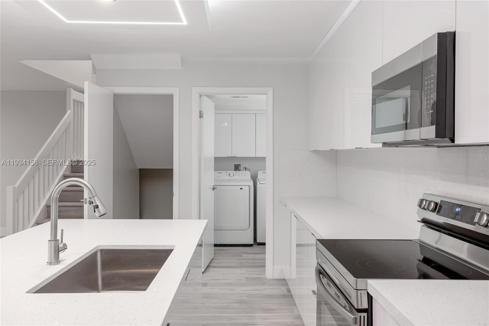 1170 SW 118th Ter Davie, FL 33325