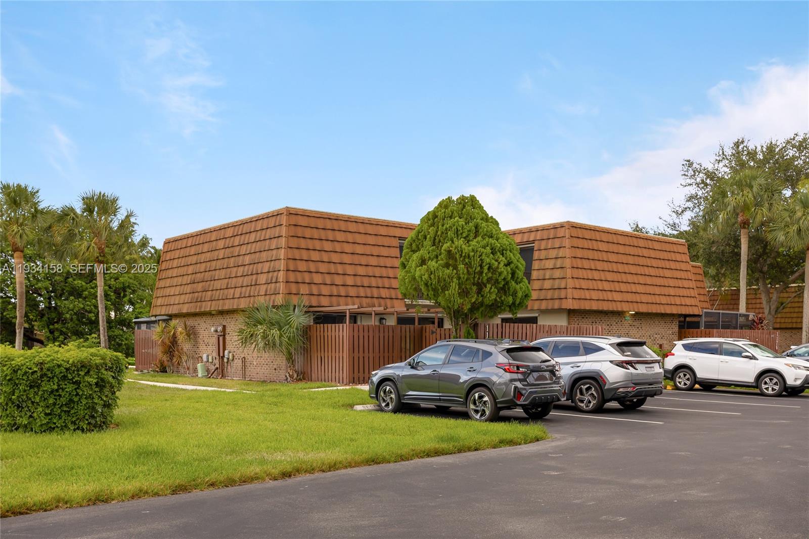 1170 SW 118th Ter Davie, FL 33325