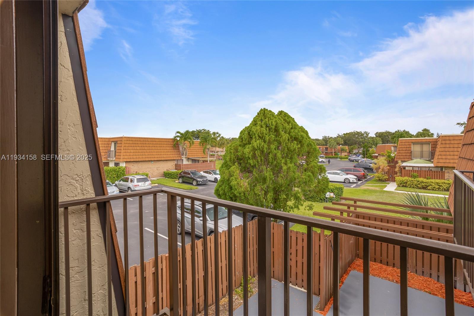 1170 SW 118th Ter Davie, FL 33325