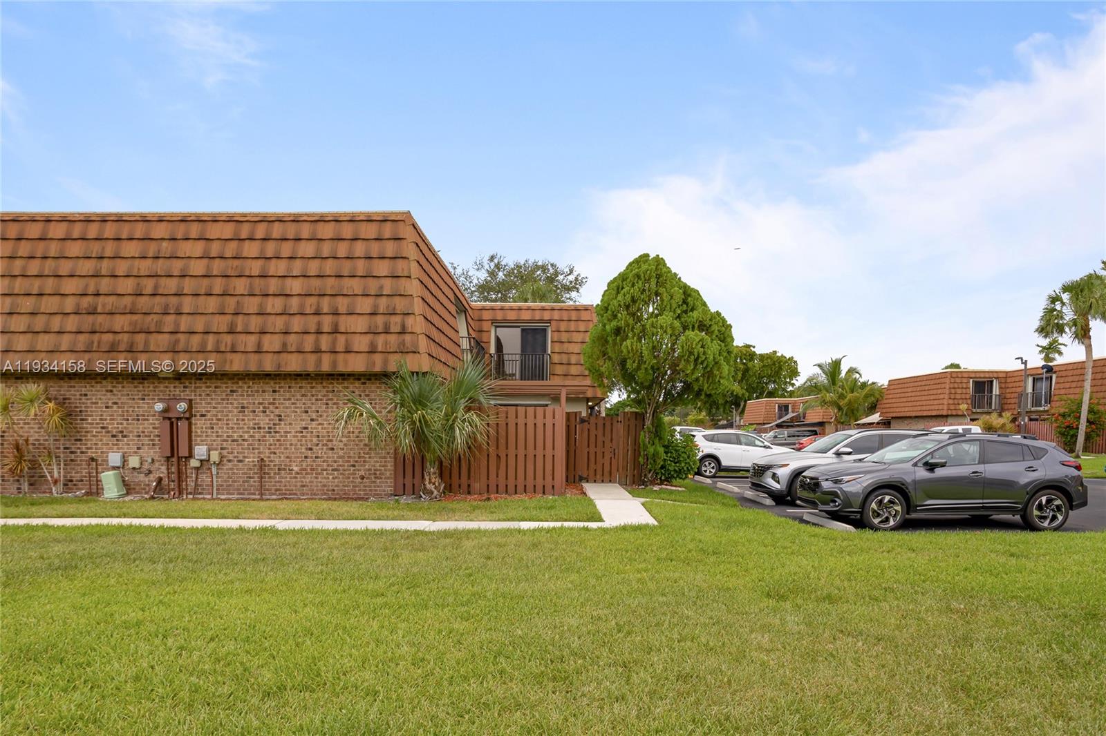 1170 SW 118th Ter Davie, FL 33325