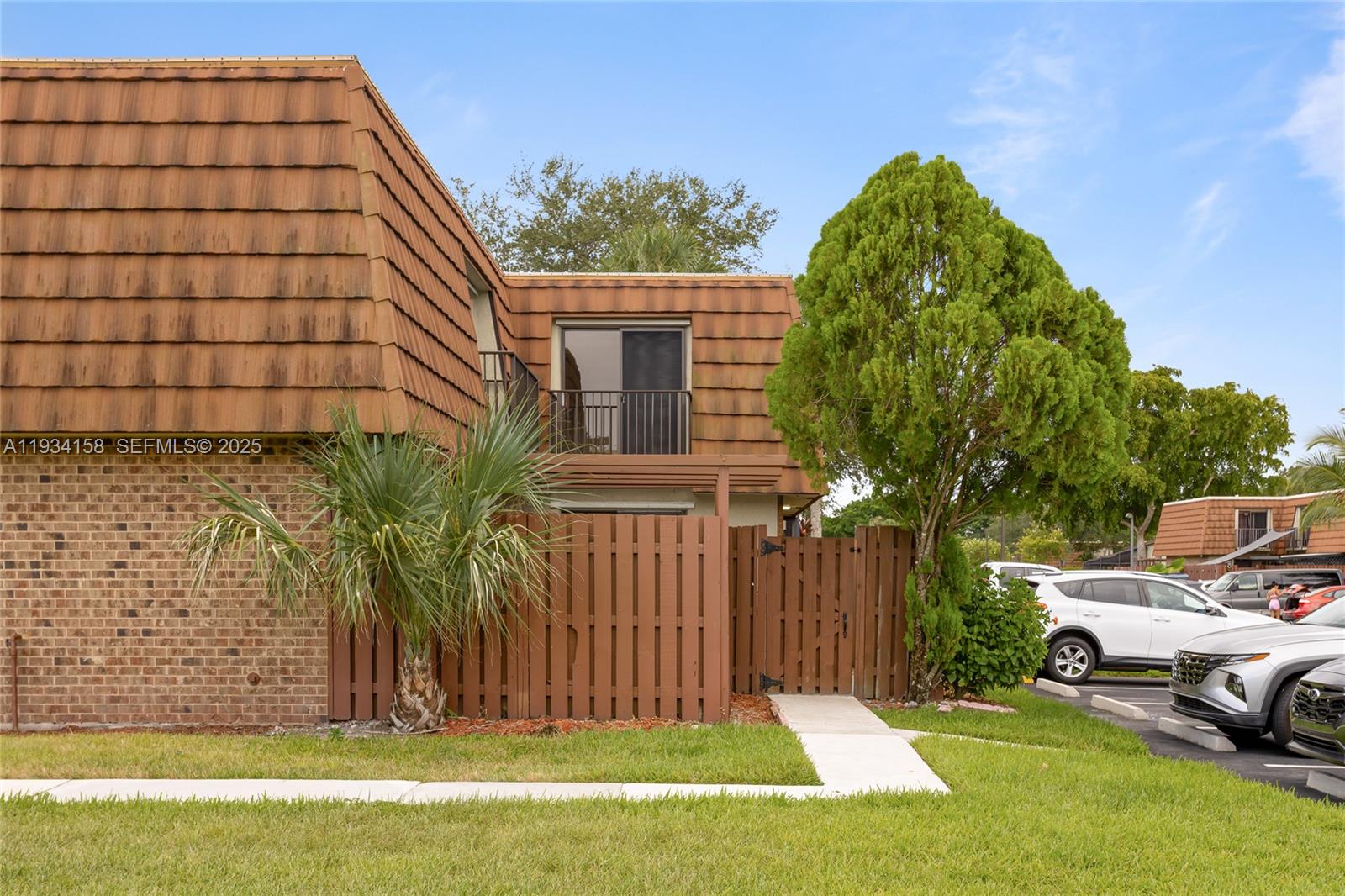 1170 SW 118th Ter Davie, FL 33325