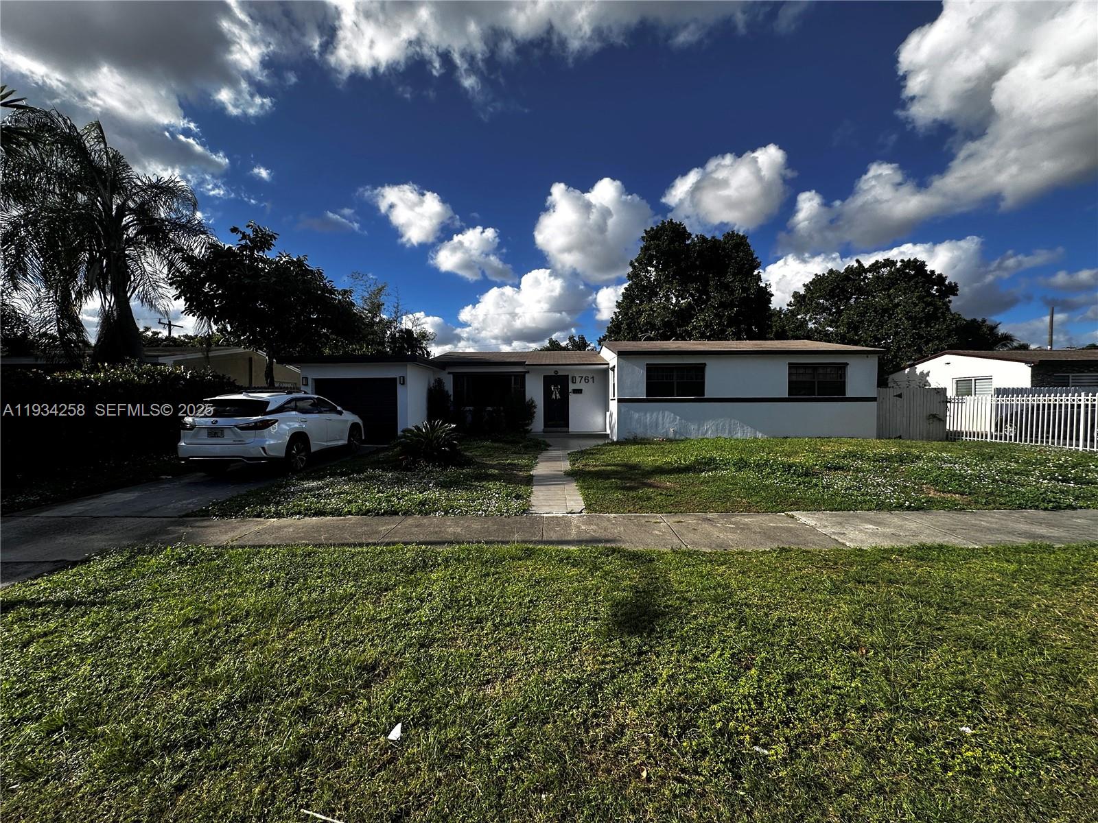 761 NW 183rd Dr Miami Gardens, FL 33169