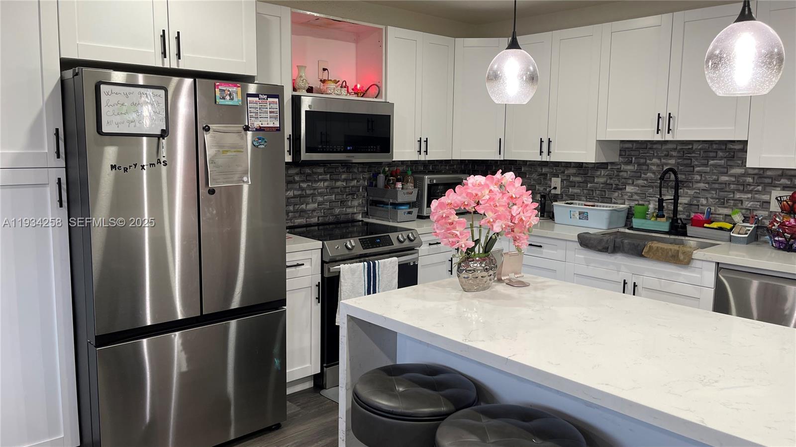 761 NW 183rd Dr Miami Gardens, FL 33169