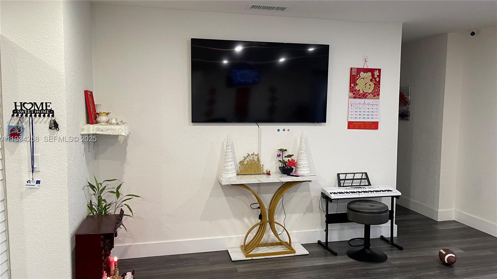 761 NW 183rd Dr Miami Gardens, FL 33169