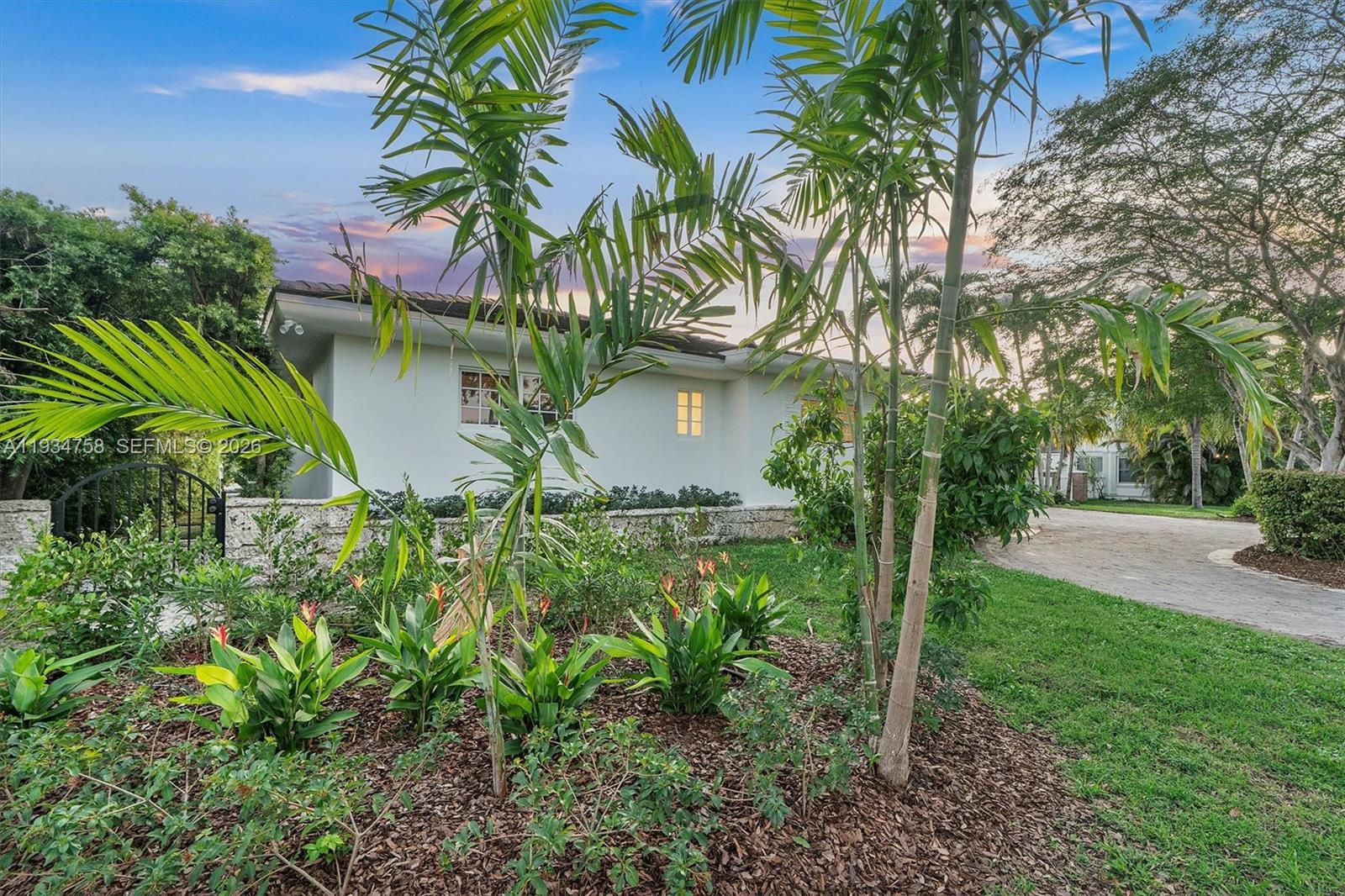 390 NE 103rd St Miami Shores, FL 33138