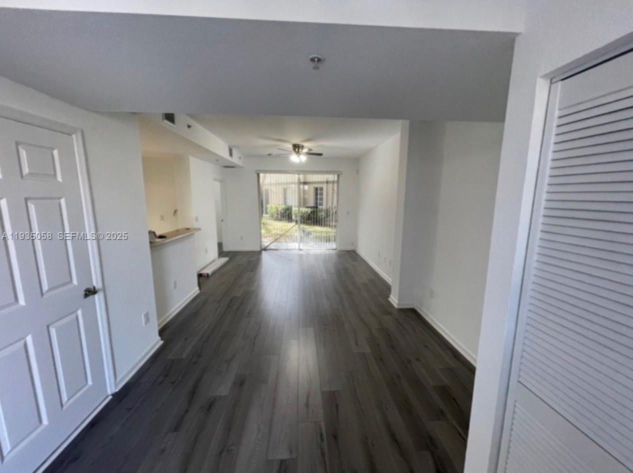 1979 Freeport Ln #1979 Riviera Beach, FL 33404