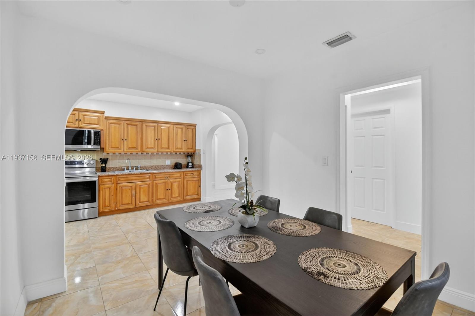 643 NE 130th St North Miami, FL 33161