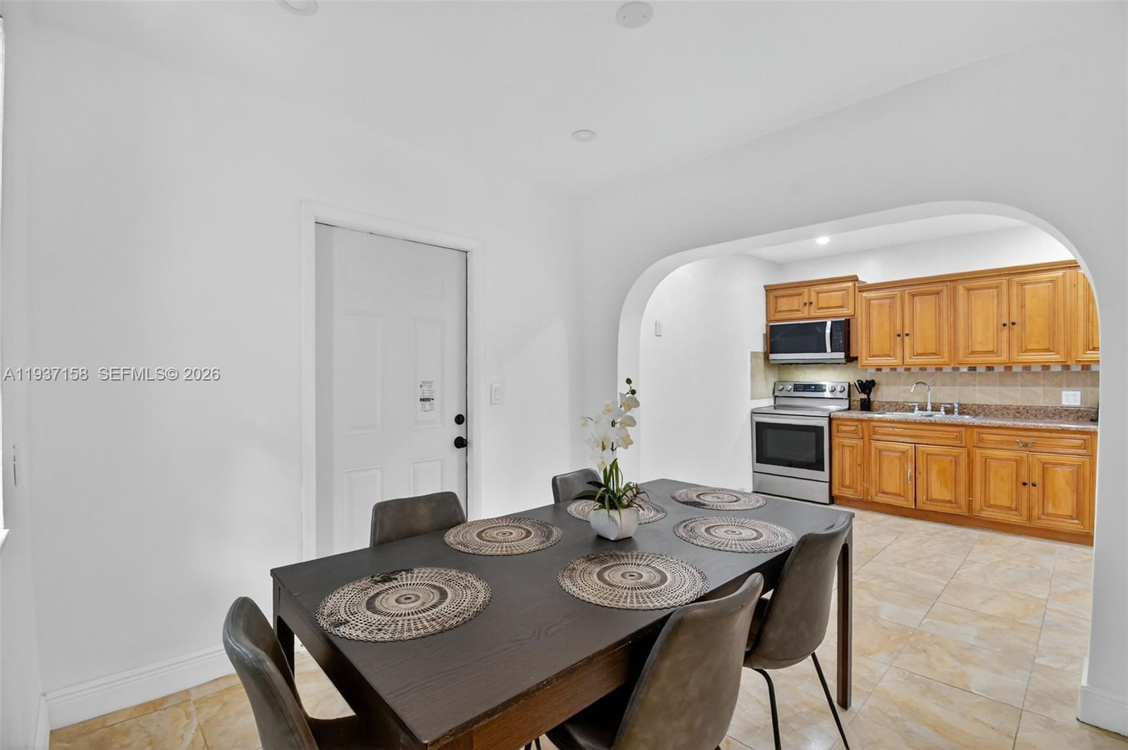 643 NE 130th St North Miami, FL 33161