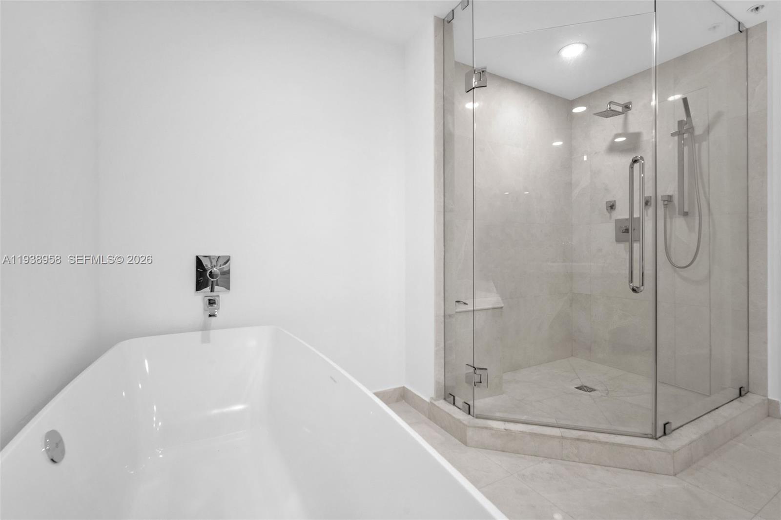 17111 Biscayne Blvd #411 North Miami Beach, FL 33160